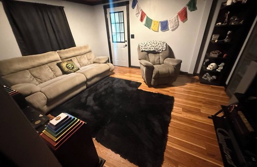 Mansfield House | Gothic Manor. Private home. Whole house. 2-bedroom home with AC and laundry