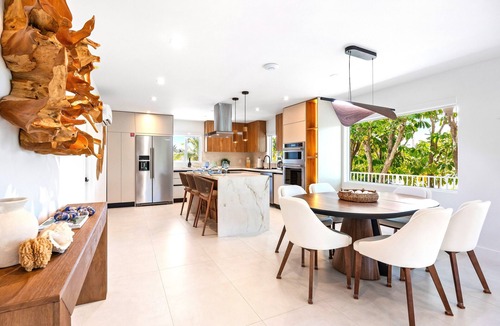 Coury House | Grand Blue Resort/4 bed rooms/120' Dock/Htd Pool/Game Room/Mini Golf/BBQ