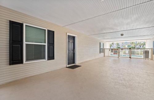 Crystal Beach House | Grand Caribbean West 106 - Life is Good Today