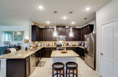Forney House | Great for Families & Professionals! Forney Home