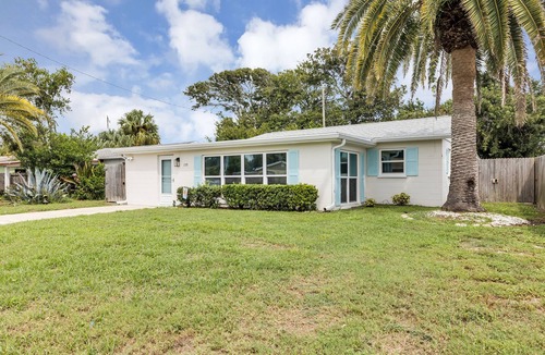 Roberta Heights House | Great seaside house - 10 min walk to the beach - relax, reconnect and rejuvenate