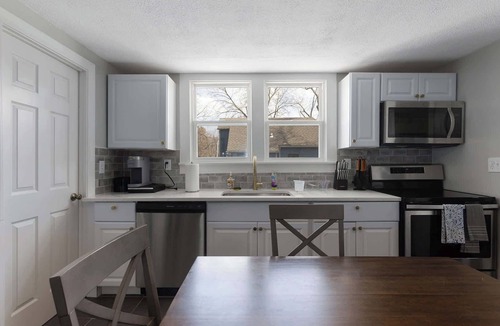 Lee's Summit House | Great Stay 3BR Home Walkable