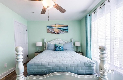 Indian Bayou Apartment | Green Heaven*0.7 miles to beach