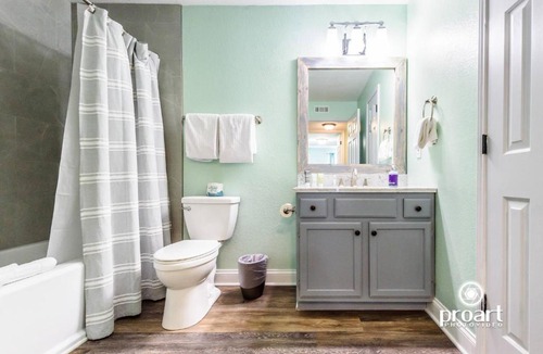 Indian Bayou Apartment | Green Heaven*0.7 miles to beach