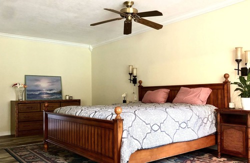 Silver Springs House | Green pastures with pond & pool in Silver Springs