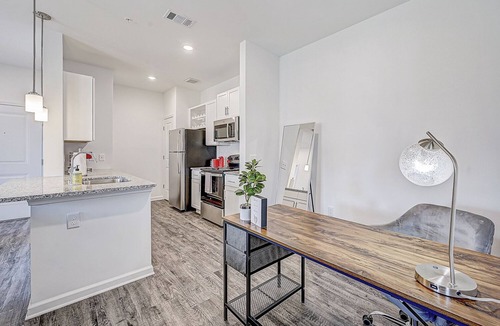 Doctors Inlet Apartment | ⭐Grey Serenity⭐ 1Br w/Private Balcony Nr DWTN Jax
