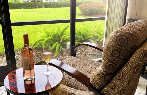 Siesta Key Condo | Ground Floor - Delightful and Totally Divine - Free Netflix, WI-FI, Chromcast
