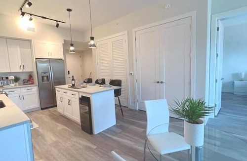 West Palm Beach Apartment | Group Lux great for up to 8 guests