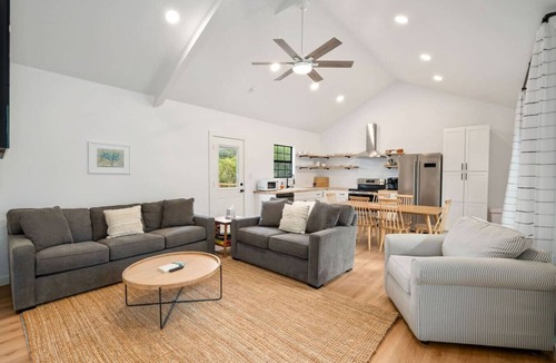 New Braunfels House | Guadalupe Cabins | 3 Cottages | Sleeps 17-23