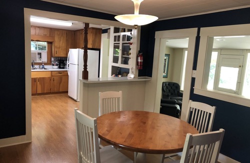 New Braunfels Cabin | Guadalupe River Road Retreat Bluebird Cabin