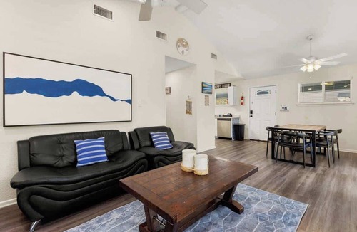 New Braunfels Ski Chalet | Guadalupe Riverfront | Bunk Room, Kayak+Fire Pit