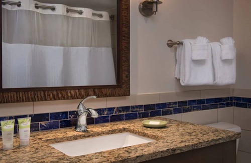 Marco Island Resort | Gulf Front - 3 Bedroom - Marriott's Crystal Shores - Full Resort Access