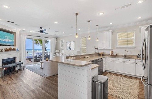 Laguna Beach Estates House | Gulf-Front Home with Pool, Private Beach Walkway & Stunning Views