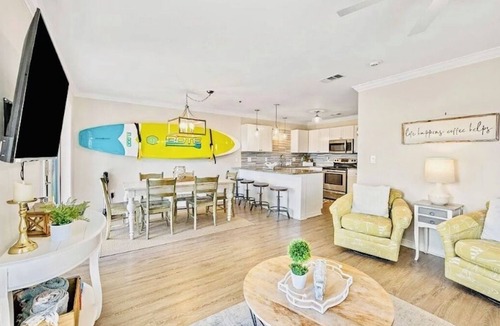 Gulf Place Condo | Gulf Place Oceanview Condo — Sleeps 10, Heated Pool & Steps to Beach
