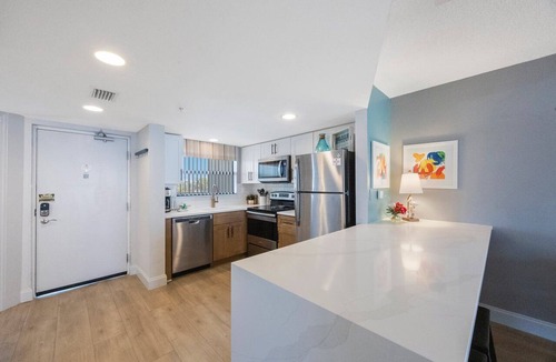 Belle Vista Condo | Gulf View Oasis | 2 Beds | Poolside Relaxation