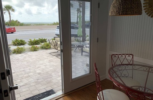 Pass-a-Grille Apartment | H-1 Havana Inn - 3 Bed 2 Bath