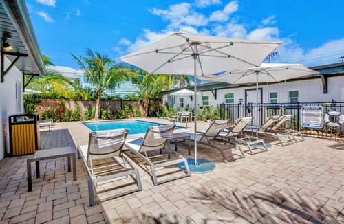 Holmes Beach Apartment | Haley's at The Anna Maria Island Inn