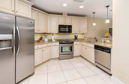 Demere Park Condo | Half a Mile to the Pier and Village!
