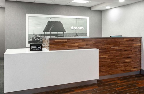 Tamarac Hotel | Hampton Inn Commercial Boulevard-Fort Lauderdale