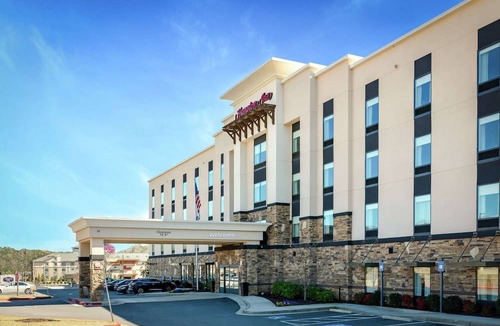 Emerson Hotel | Hampton Inn Emerson LakePoint