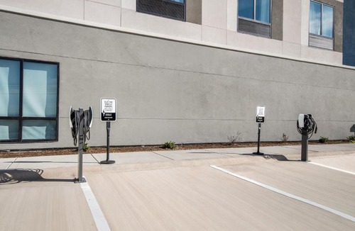 Irving Hotel | Hampton Inn & Suites By Hilton Irving Dfw Airport North