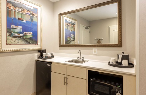 Southside Hotel | Hampton Inn & Suites Jacksonville Deerwood Park