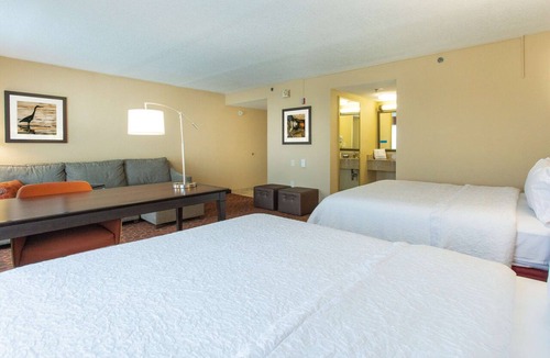 Northside Hotel | Hampton Inn Suites Jacksonville Airport