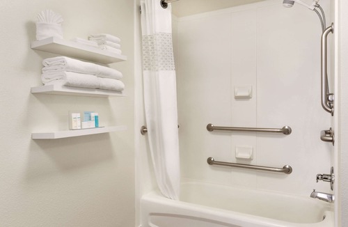 Tarpon Springs Hotel | Hampton Inn & Suites Tarpon Springs