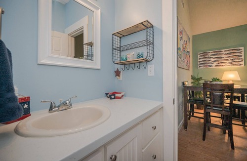 Rockport Cottage | Happy, Comfortable Coastal Cottage --Swimming Pool, BBQ- Dog OK
