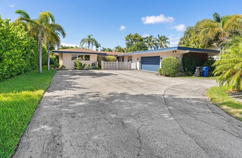 Harbour Inlet House | Harbour Beach House - 5 min Walk to Beach!