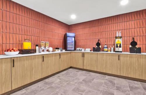 Irving Hotel | Hawthorn Extended Stay by Wyndham DFW Airport North