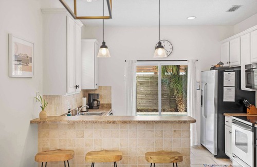 Coquina Gables House | Heated Pool, Beach, Beach Gear, Free Parking, BBQ