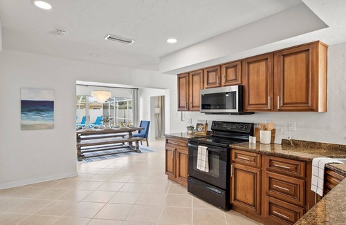 Bradenton House | Heated Pool Haven! Fun Games! Near IMG & AMI!