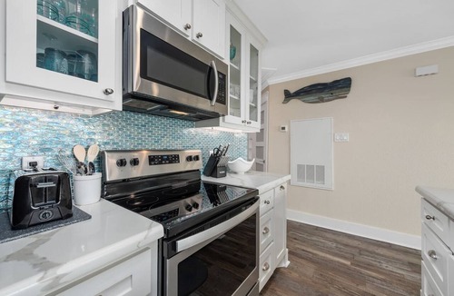 Galveston Condo | Heated Pool & HOT Tub! W/D Oceanview!