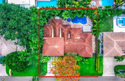 Coral Ridge House | Heated Pool & Hot Tub! Pool Table+Close To Beach!