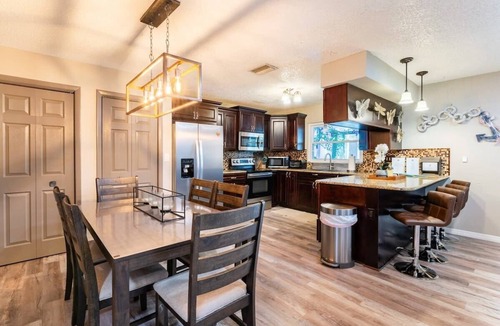 Palm Harbor House | Heated Pool & Spa Retreat-Minutes to Gulf Beaches