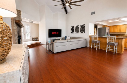 Lake Alfred House | Heated Private Pool + Sunrise- 30 Min to Disney & LEGOLAND