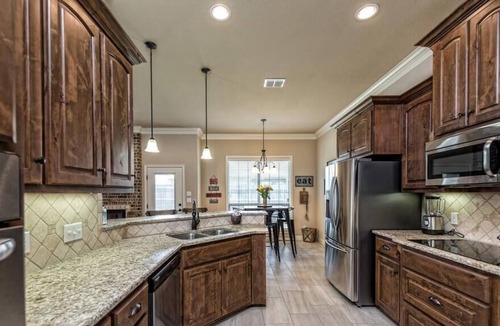 Hewitt House | Hewitt - A Home Away from Home!
