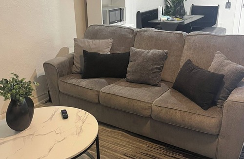 Pahokee Apartment | Hidden Gem located in Pahokee, FL