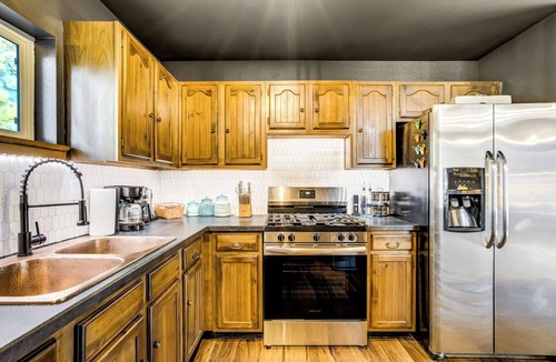 Florissant House | High Country Compound in the CO Rocky Mountains - Hot Tub, 2x King Beds, Firepit