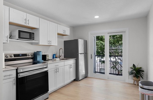 Parsuns To Cocoa Beach Apartment | High Tide Coastal Hideaway