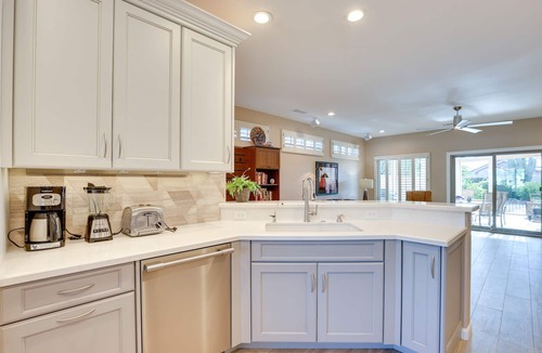 Surprise House | Hike & Golf! Extended Surprise Stay w/Pool Access