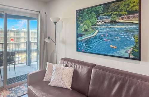 New Braunfels Condo | Hill Country Condo on Comal - near Schlitterbahn