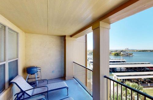 Horseshoe Bay House | Hill Country Corner Condo at The Waters - Central AC, Lake Views & Pool