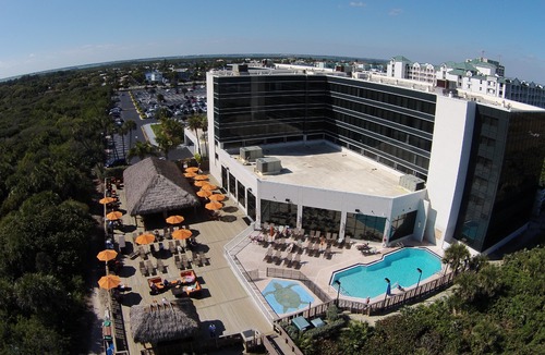 Cocoa Beach Hotel | Hilton Cocoa Beach Oceanfront