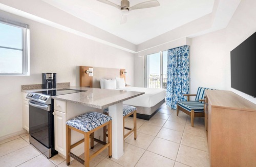 Bostroms Resort | Hilton Vacation Club The Cove on Ormond Beach