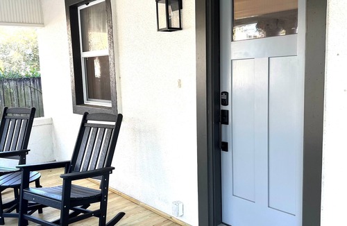 Downtown Historic District House | Historic, fully renovated 3-bdr 2 1/2 ba steps to Flagler College/Old Town STA
