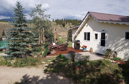 Buena Vista House | Historic Granite Home on the Arkansas River.