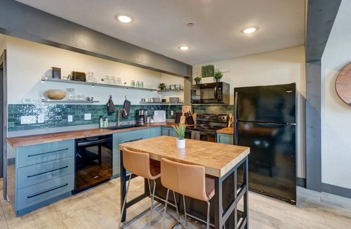 Leadville Condo | Historic newly remodeled Loft (A) on Main St