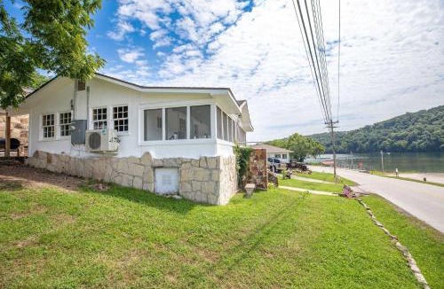 Rockaway Beach House | Historic Rockaway Beach Cottage 12